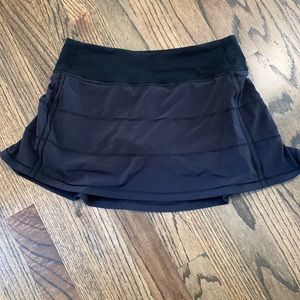 Lululemon black skirt